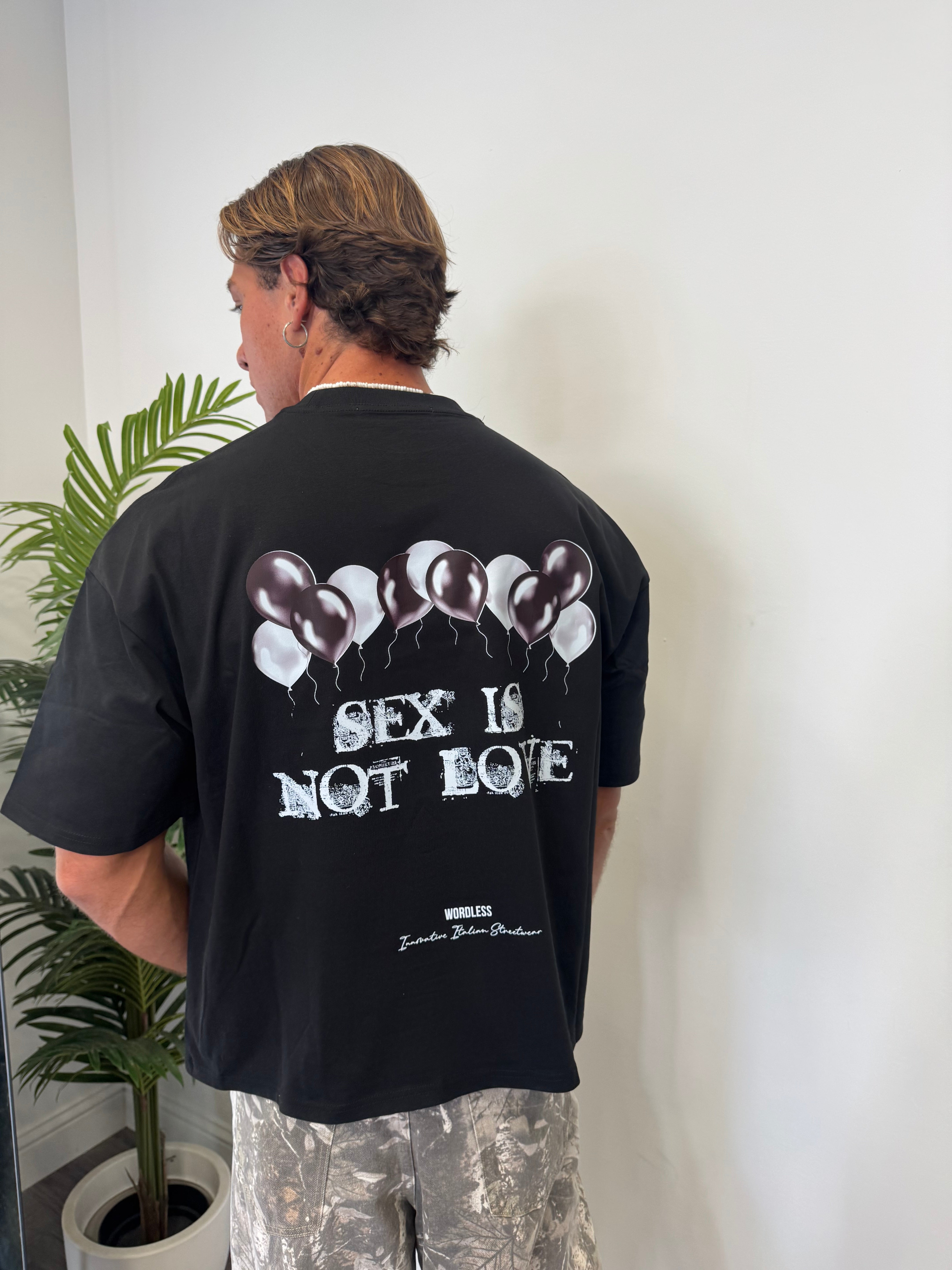 T-SHIRT BOXY FIT WORDLESS 004