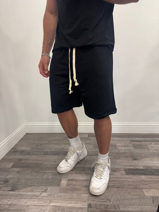 SHORTS IN TUTA BLACK