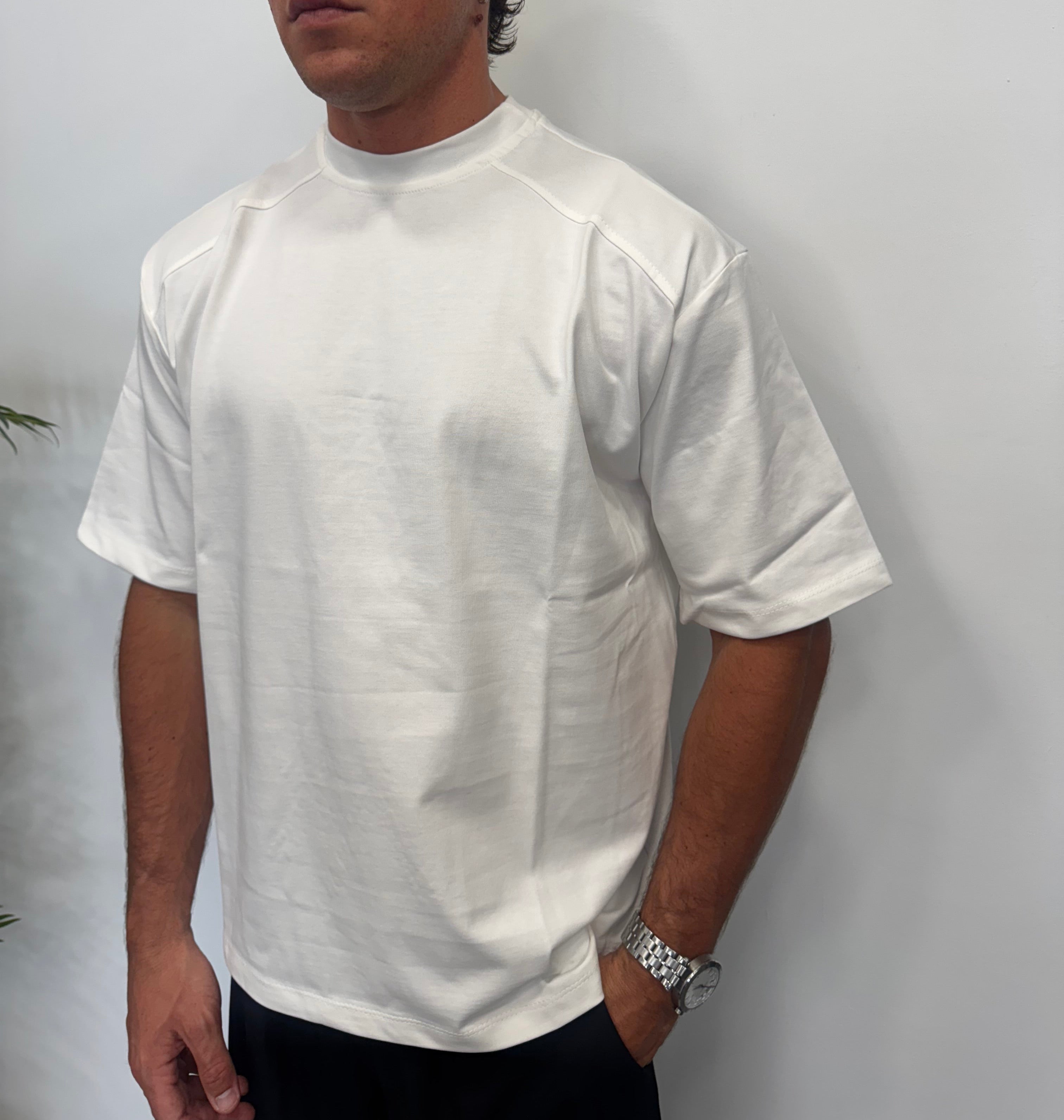 T-SHIRT LOYALTY